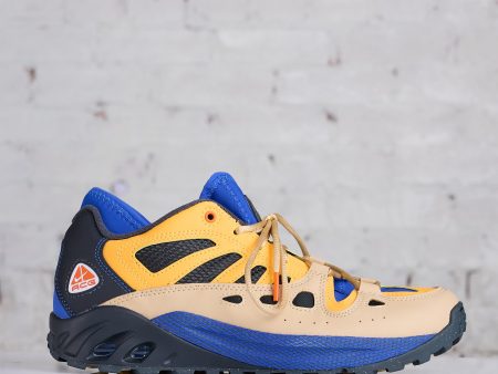 Nike Men s ACG Air Exploraid Hyper Royal Safety Orange-Laser Orange Fashion