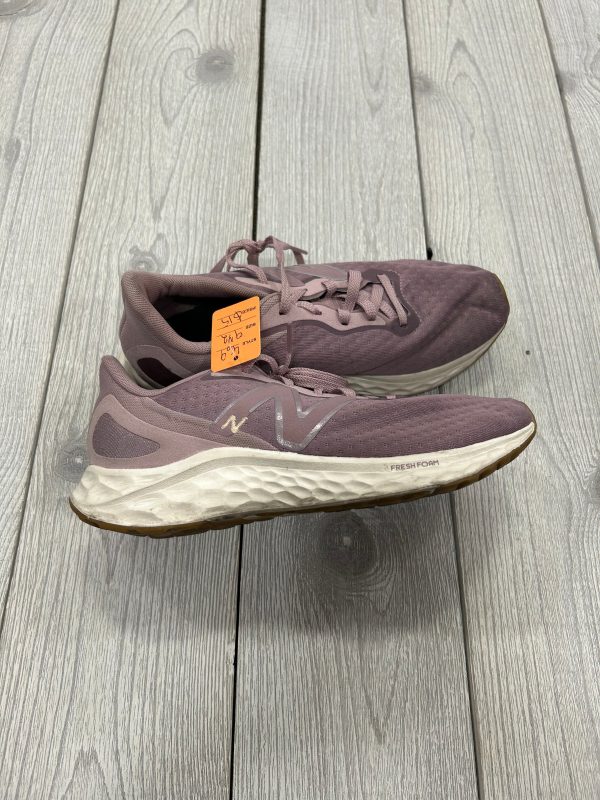 Women’s 9.5 New Balance Fashion