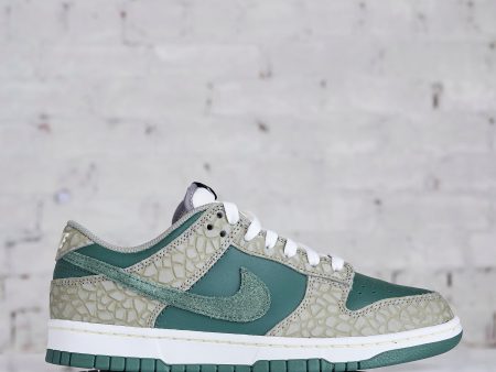 Nike Men s Dunk Low Retro Premium Dark Stucco Vintage Green-Summit White Sale